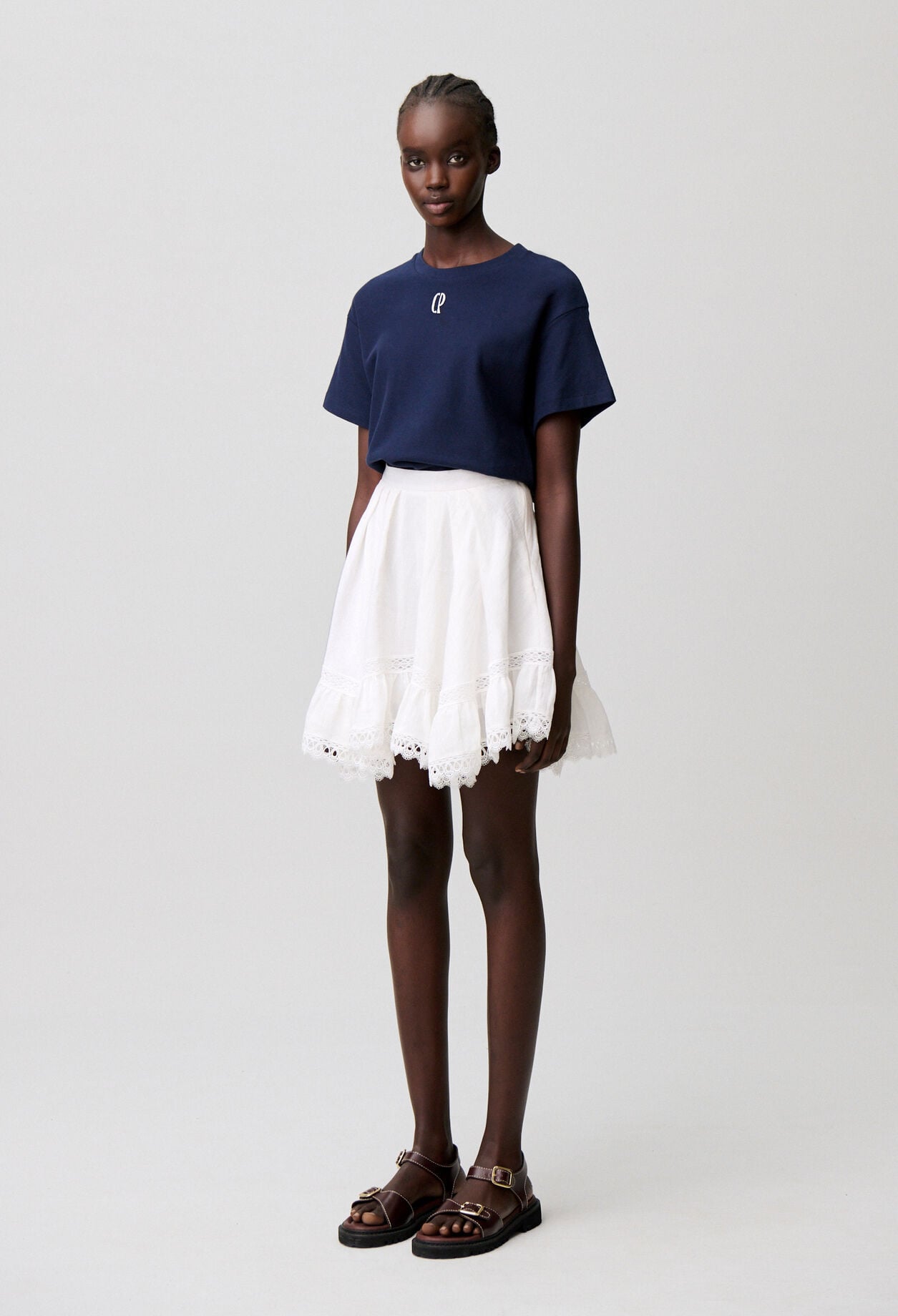 Short lace skirt