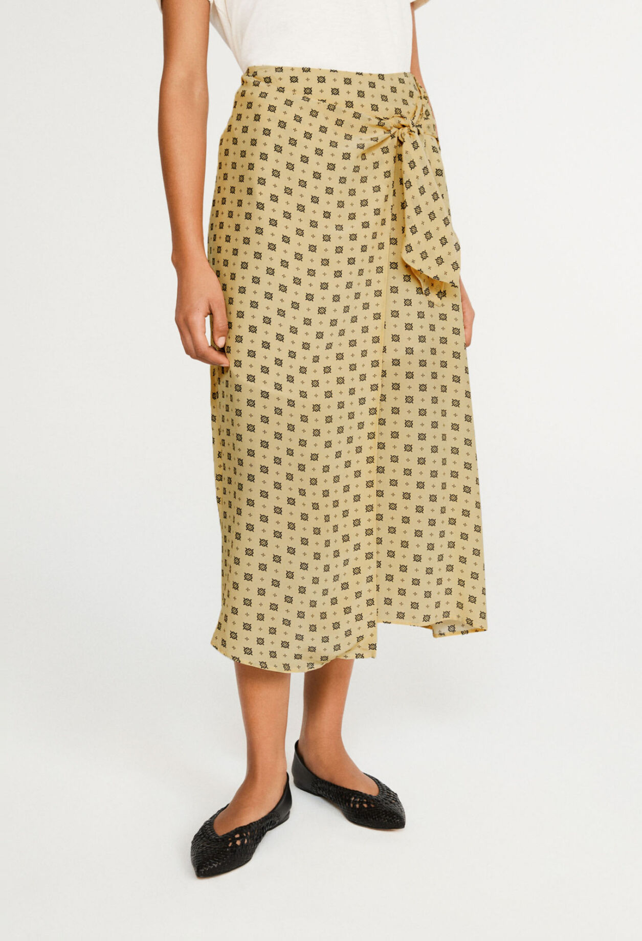 Straight skirt
