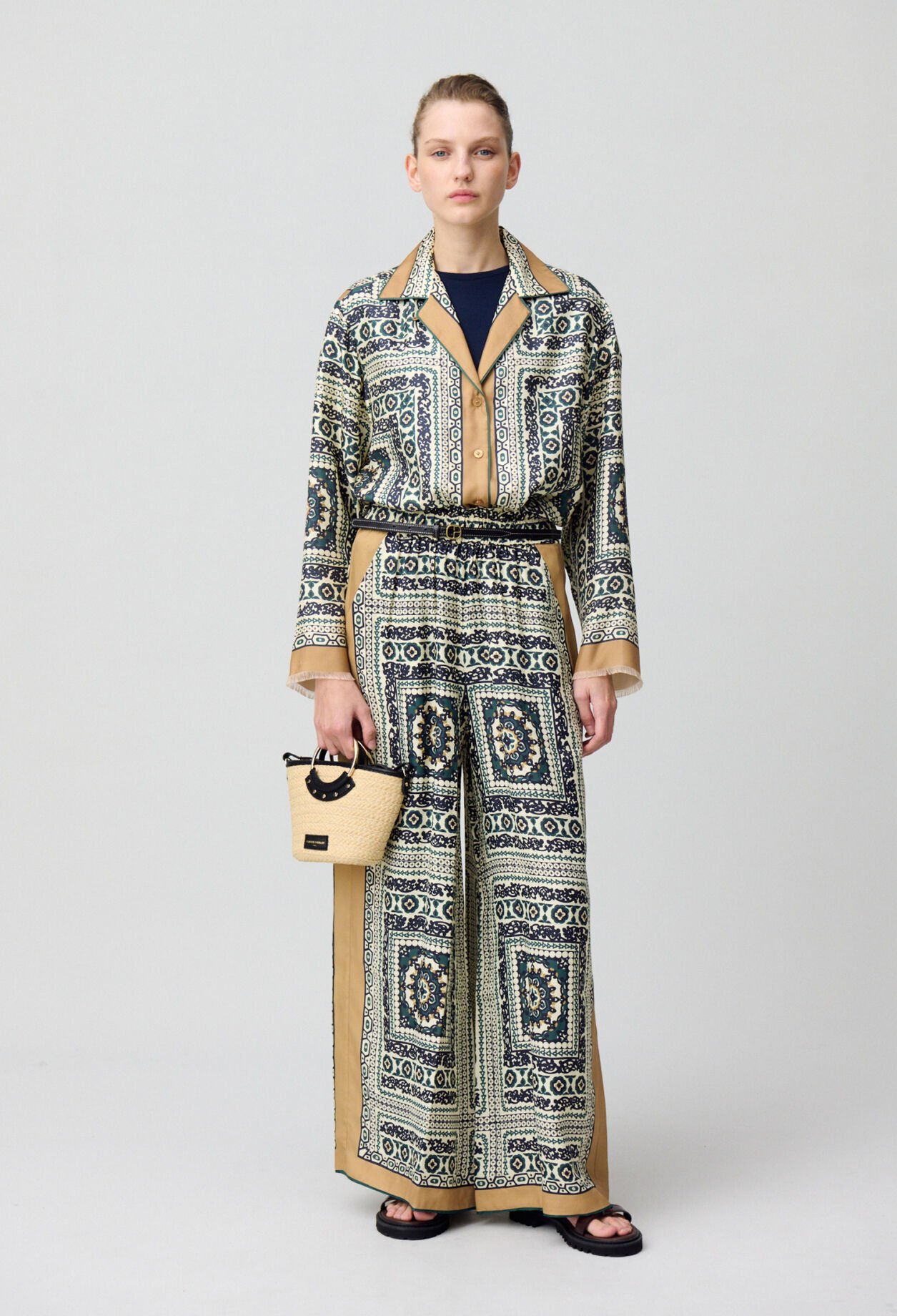Flowing wide-leg print trousers