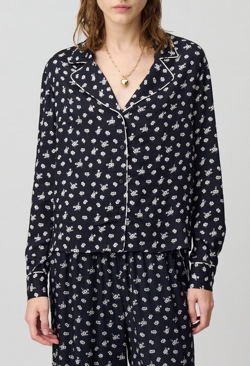 Short fluid blouse