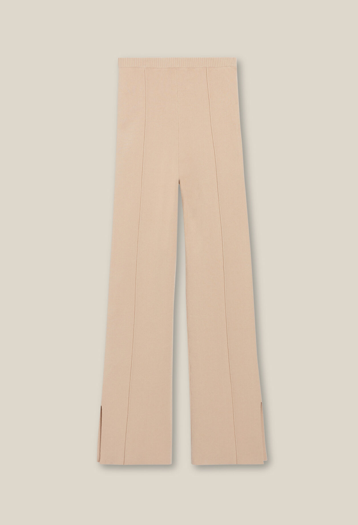 Straight cut trousers slits