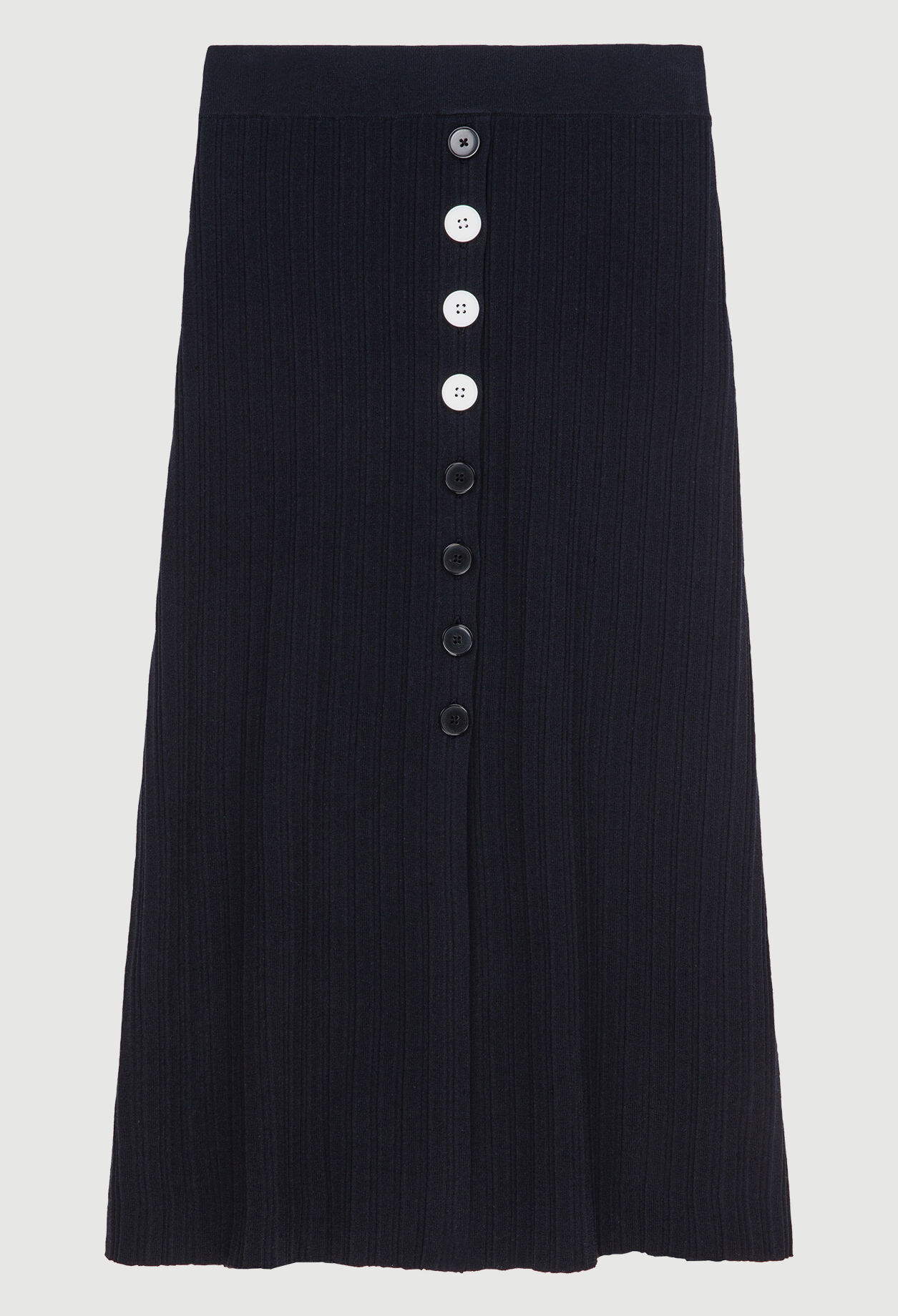 Long pleated skirt