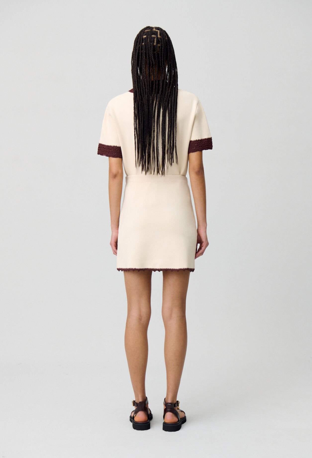 Short knit skirt