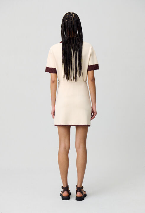 Short knit skirt