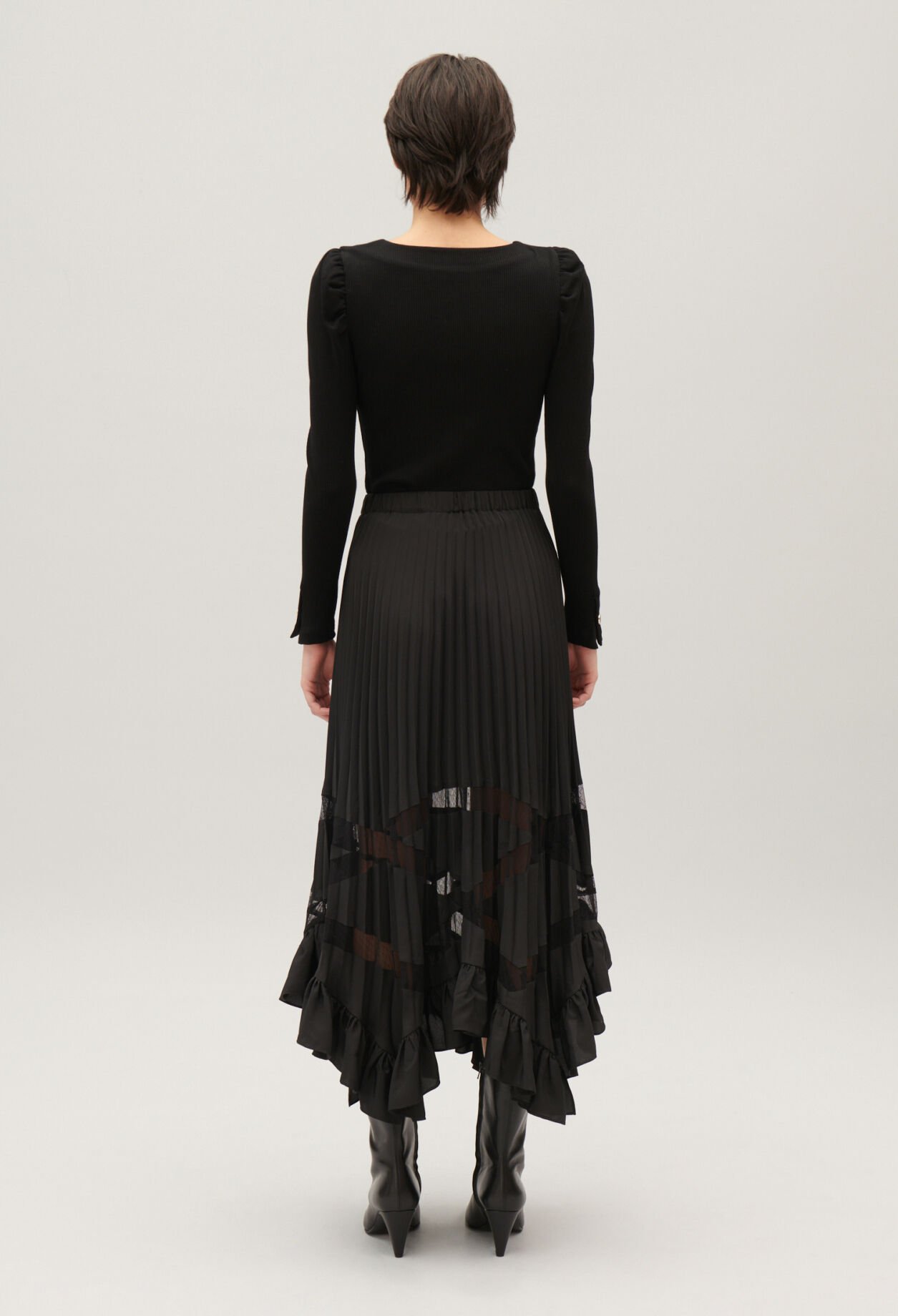 Asymmetrical pleated skirt