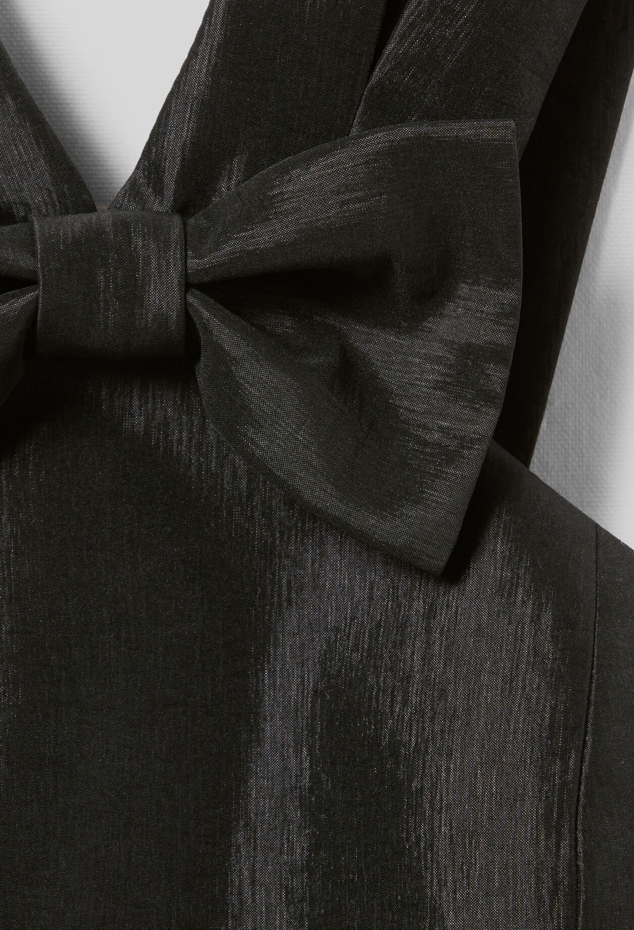 Short bow dress