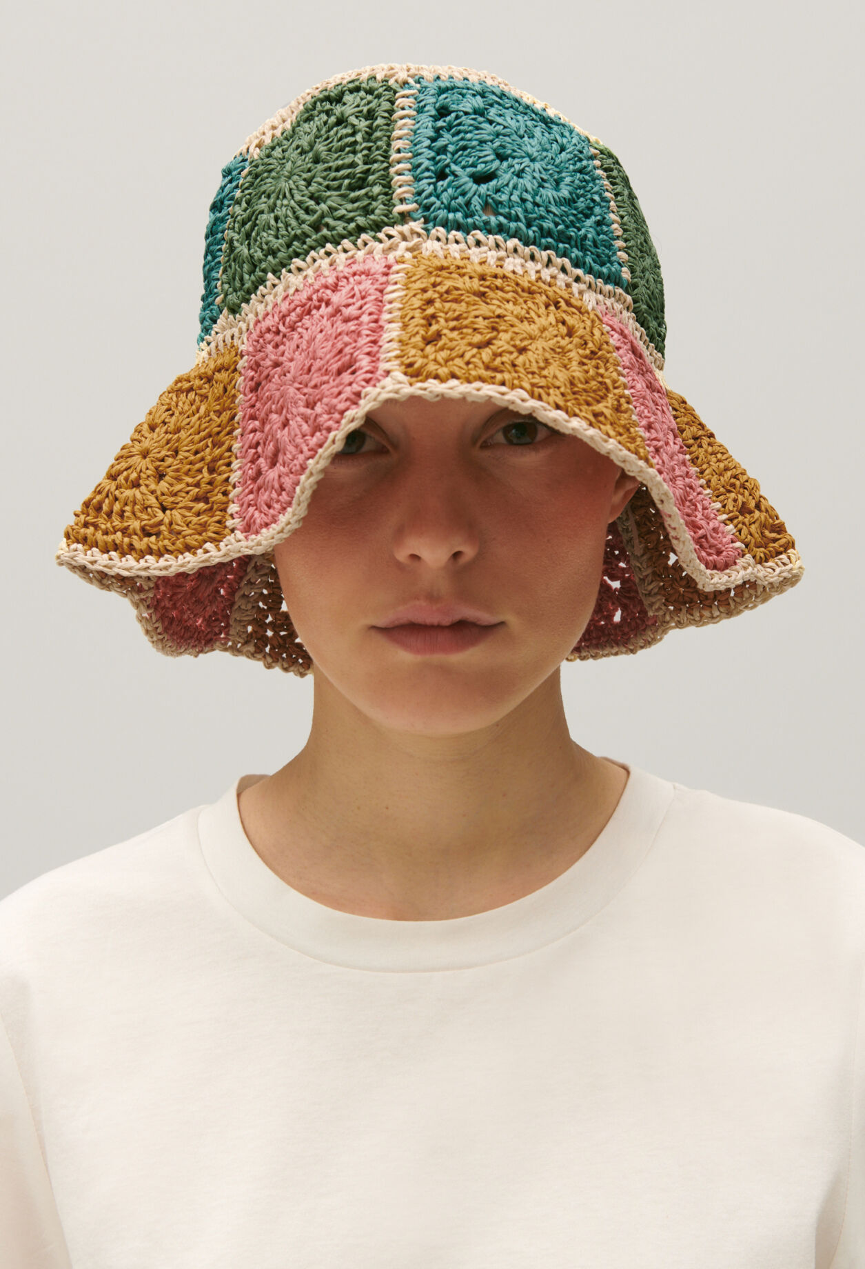 Multicolour braided bucket hat