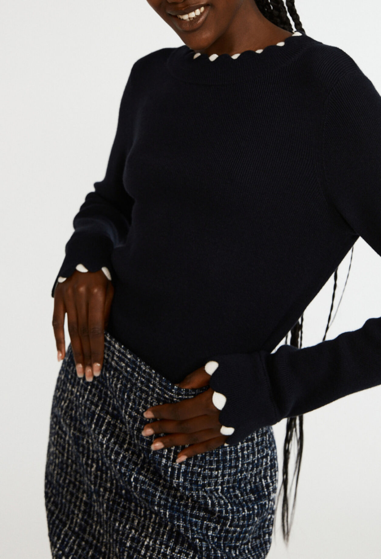 Round neck pullover
