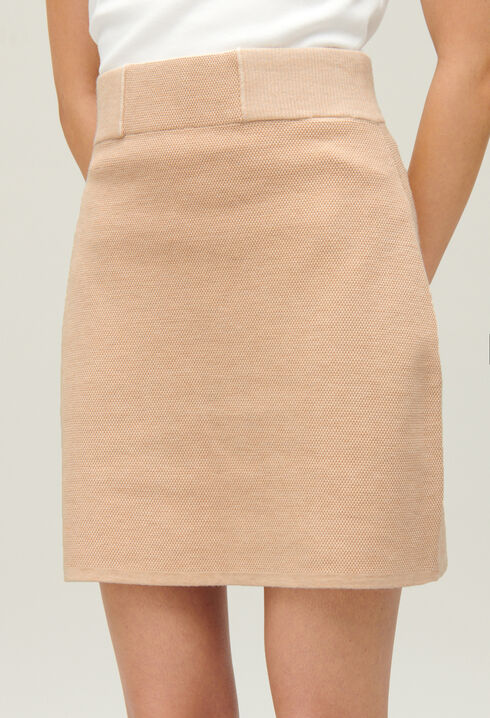 Short high-waisted skirt