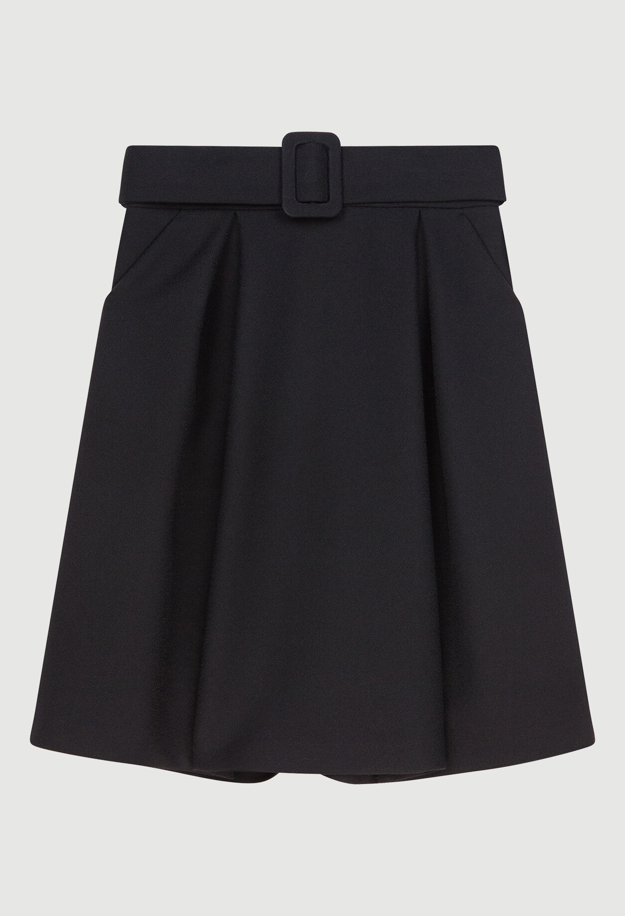 Black skirt with belt