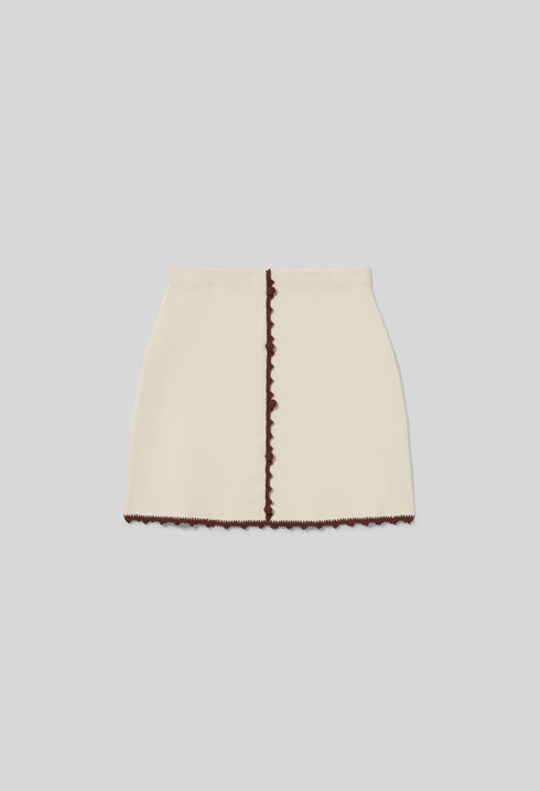 Short knit skirt
