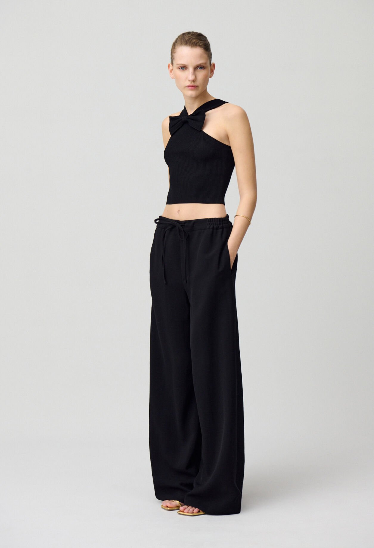 Fine knit bow top