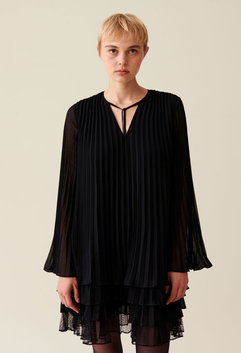 Black ruffled short dress