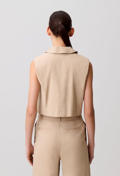 Short tailored linen jacket