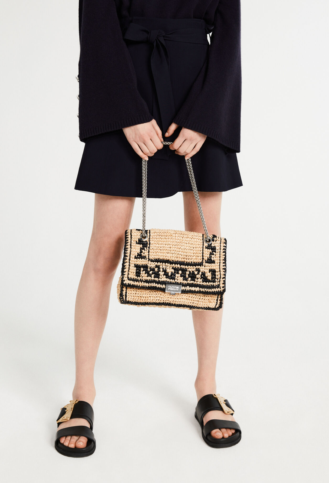 Handbag with chain