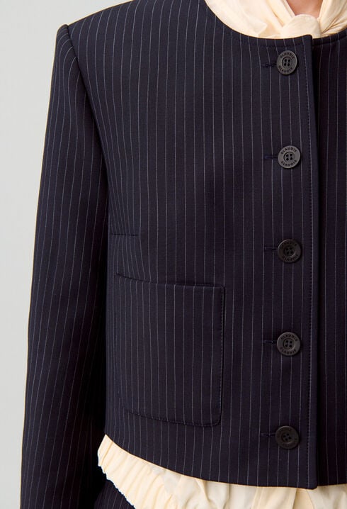 Short tailored jacket