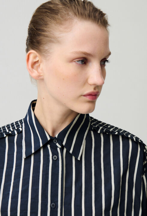 Striped fluid shirt