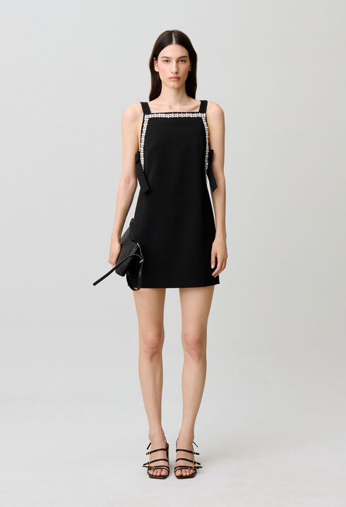 Fitted straight dress with bows