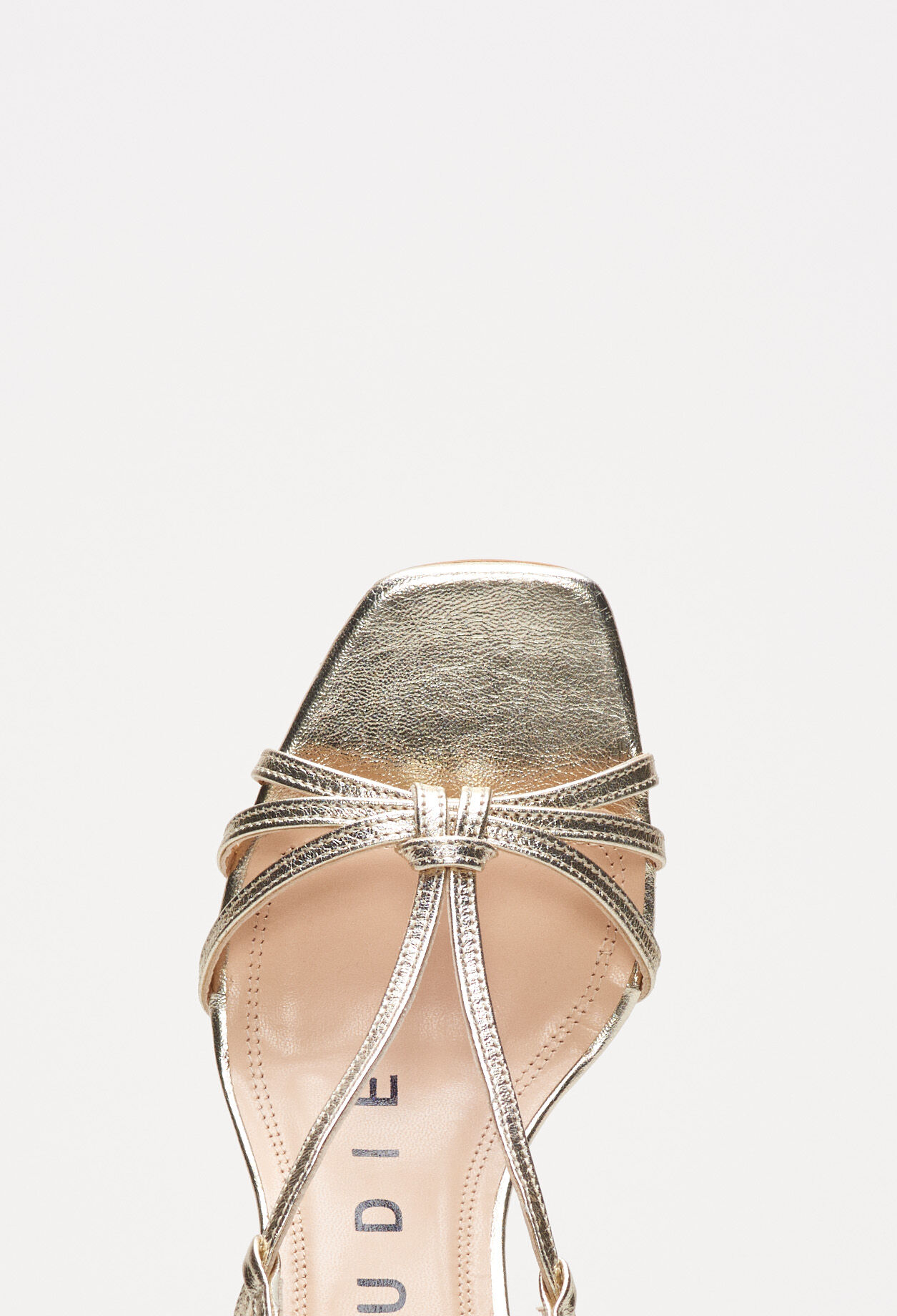 Metallic sandals with heels