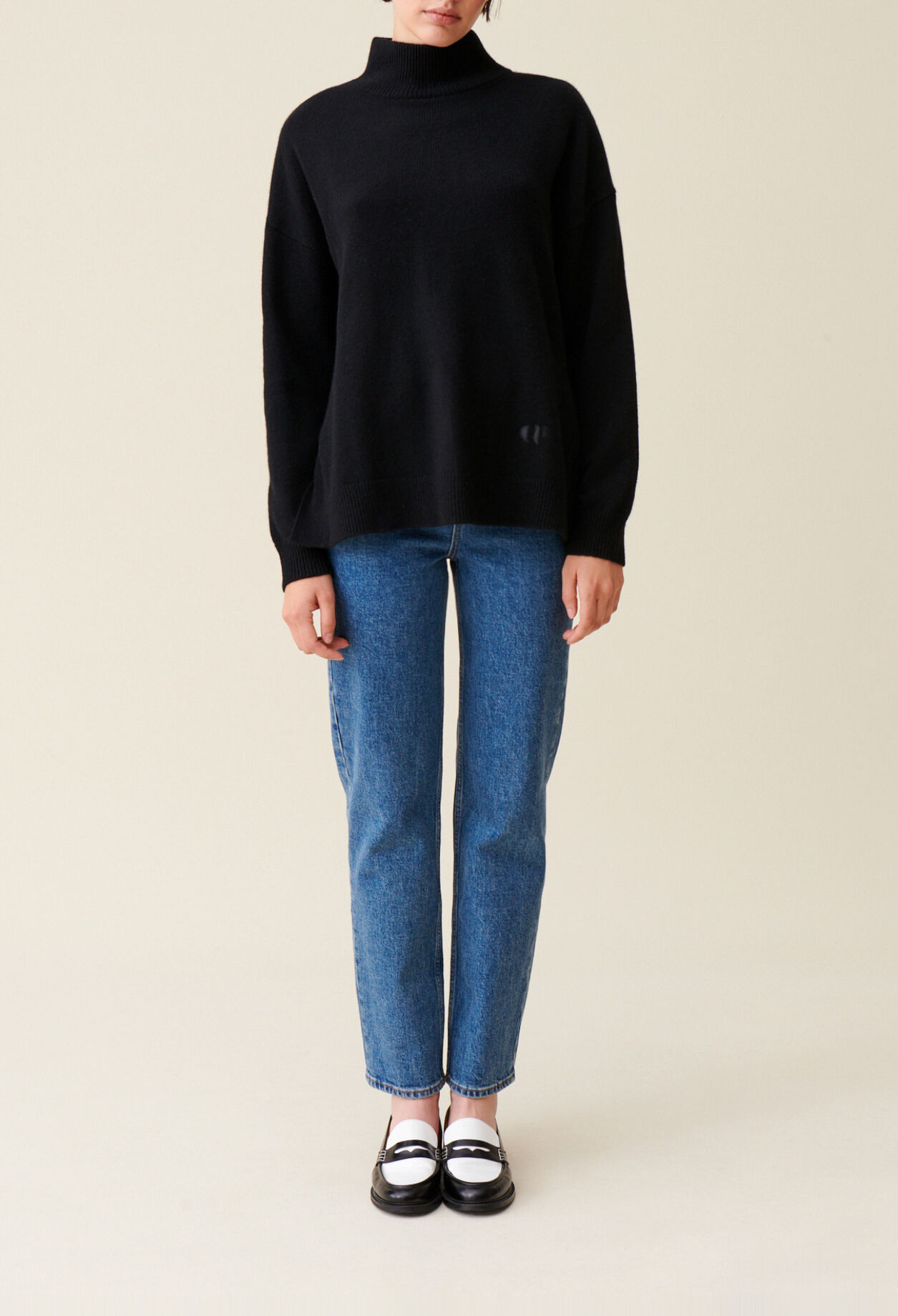 Black cashmere jumper with high neck