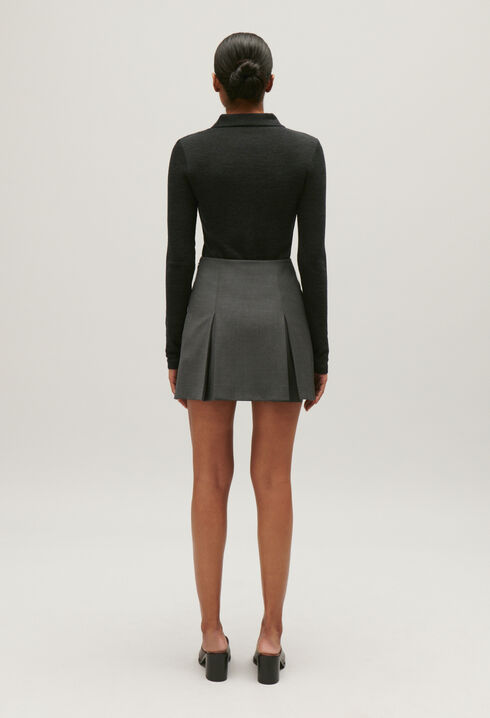 Short flecked grey skirt