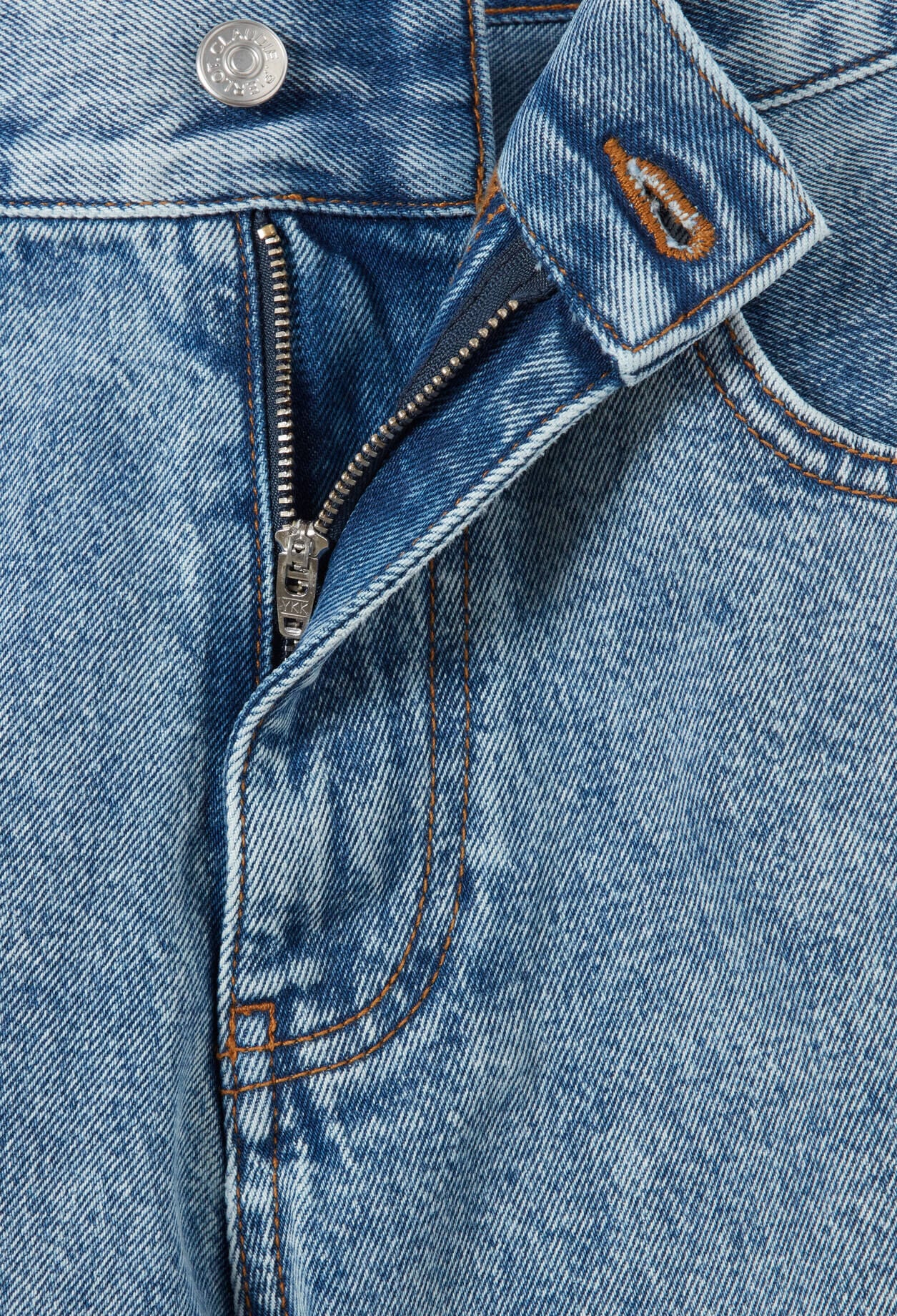 Straight-leg denim shorts