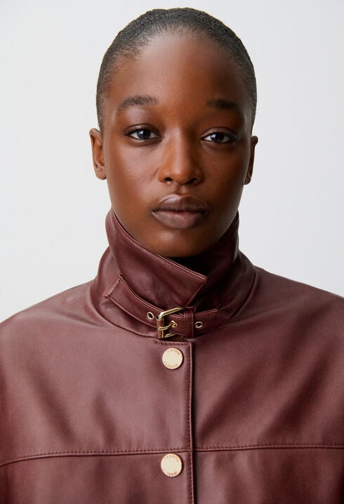 Short leather jacket