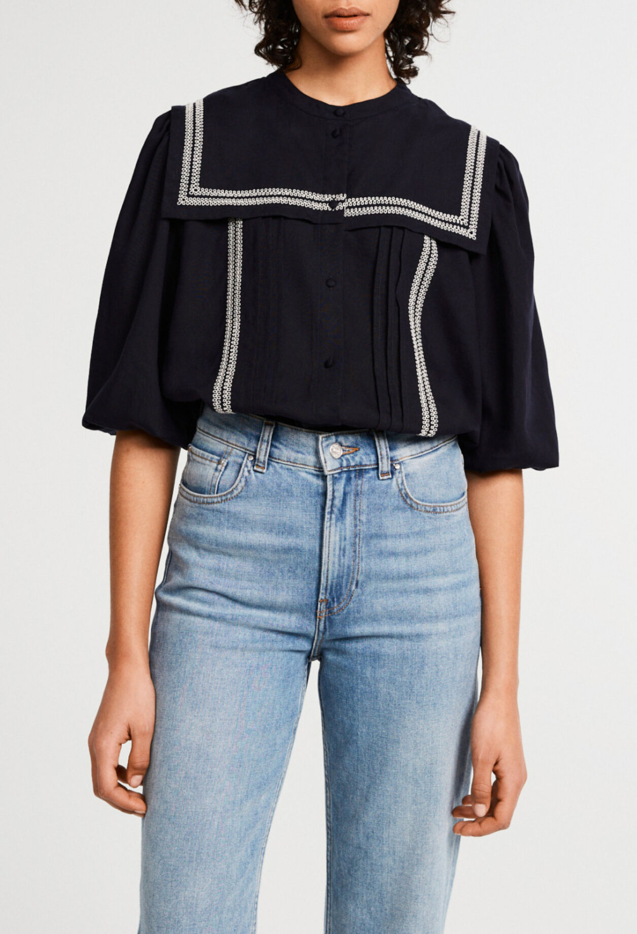 Long-sleeved blouse