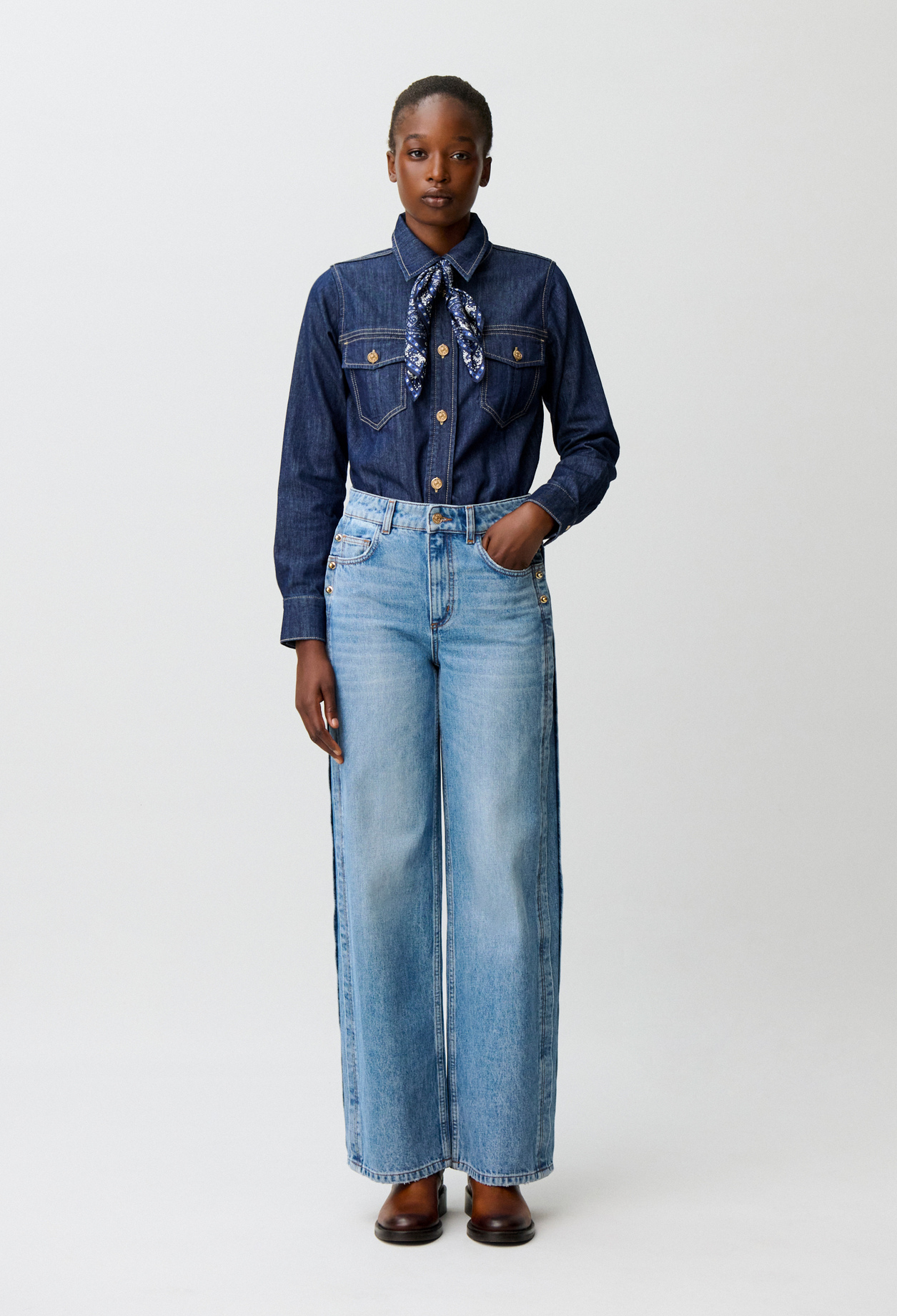 Organic cotton jeans gold details - Woman - Blue denim - Claudie Pierlot