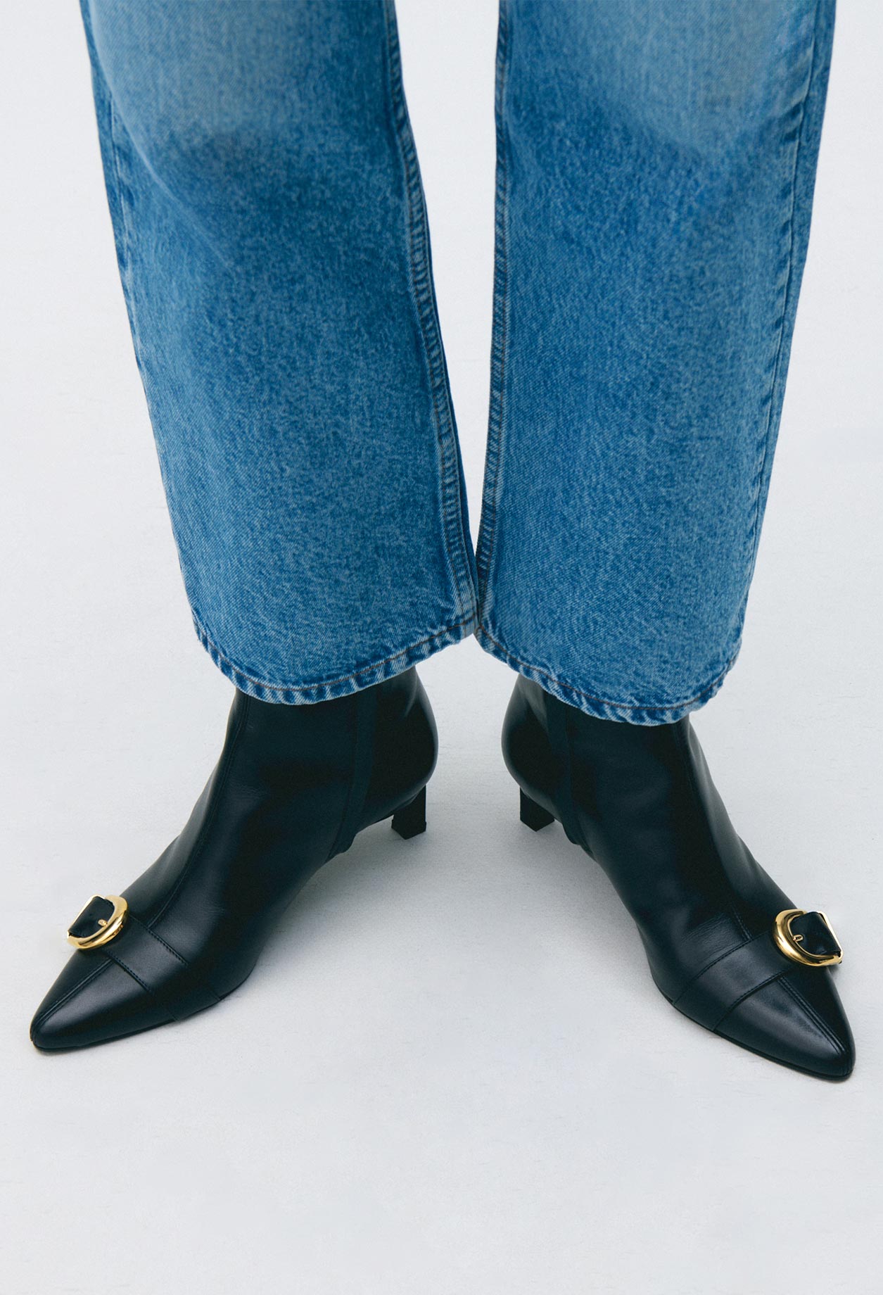 Gold buckle leather ankle boots - Woman - Black - Claudie Pierlot