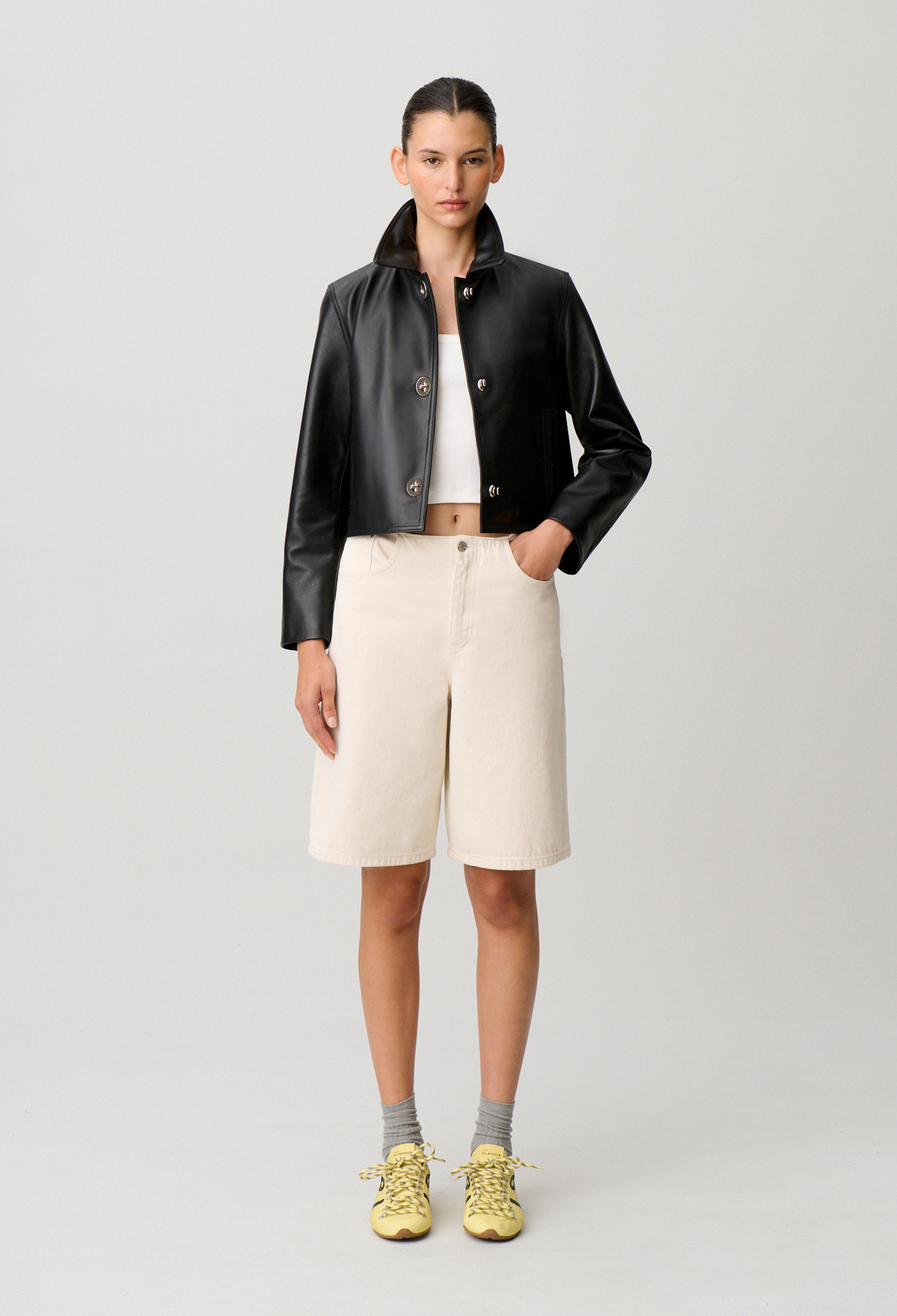 Short black leather jacket - Woman - Black - Claudie Pierlot